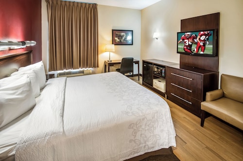 Red Roof Inn PLUS+ Raleigh Downtown – NCSU/Conv Center