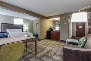 One Bedroom Suite, One King Bed, Non-Smoking | In-room safe, desk, laptop workspace, blackout drapes