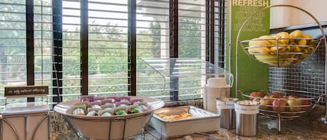 Free daily buffet breakfast