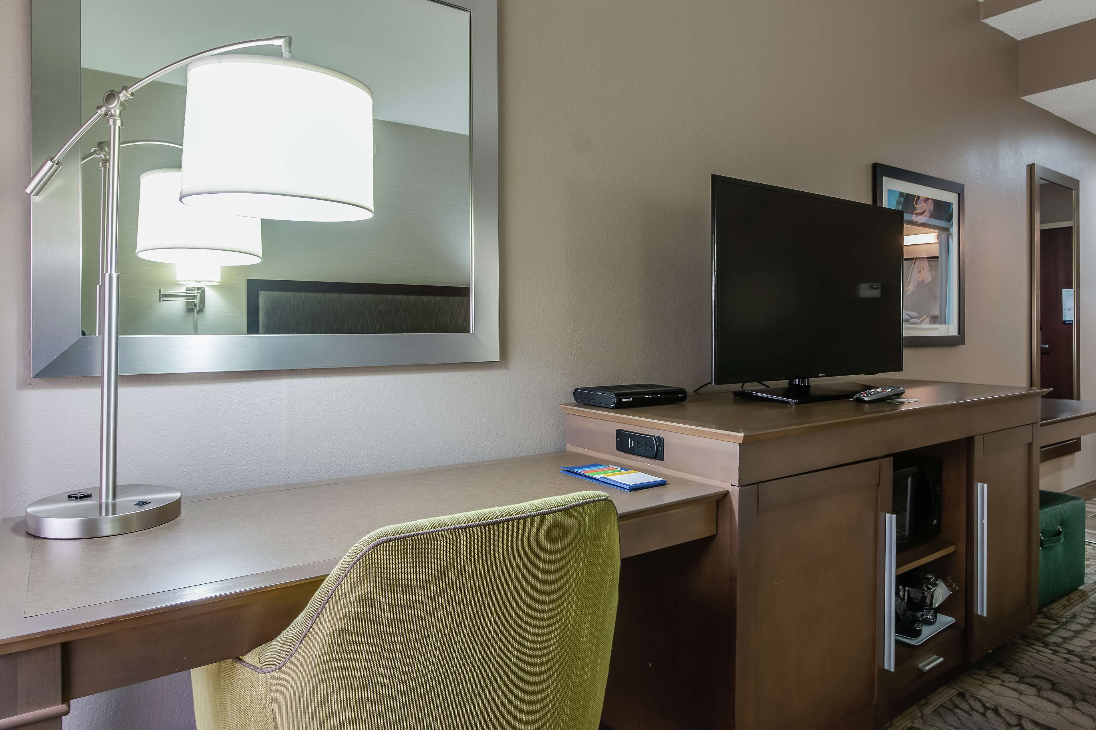 room, 1 king bed, accessible | in-room safe, desk, laptop workspace, blackout curtains