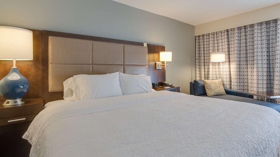 Hampton Inn Bellevue / Nashville-I-40 West