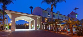 Holiday Inn Express Hotel & Suites San Diego-Escondido by IHG