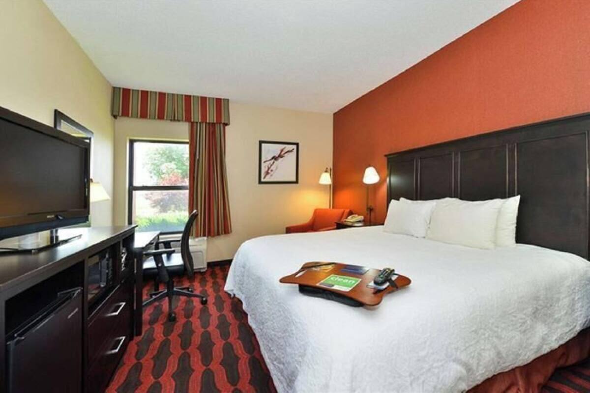 In-room safe, desk, iron/ironing board, free cots/infant beds