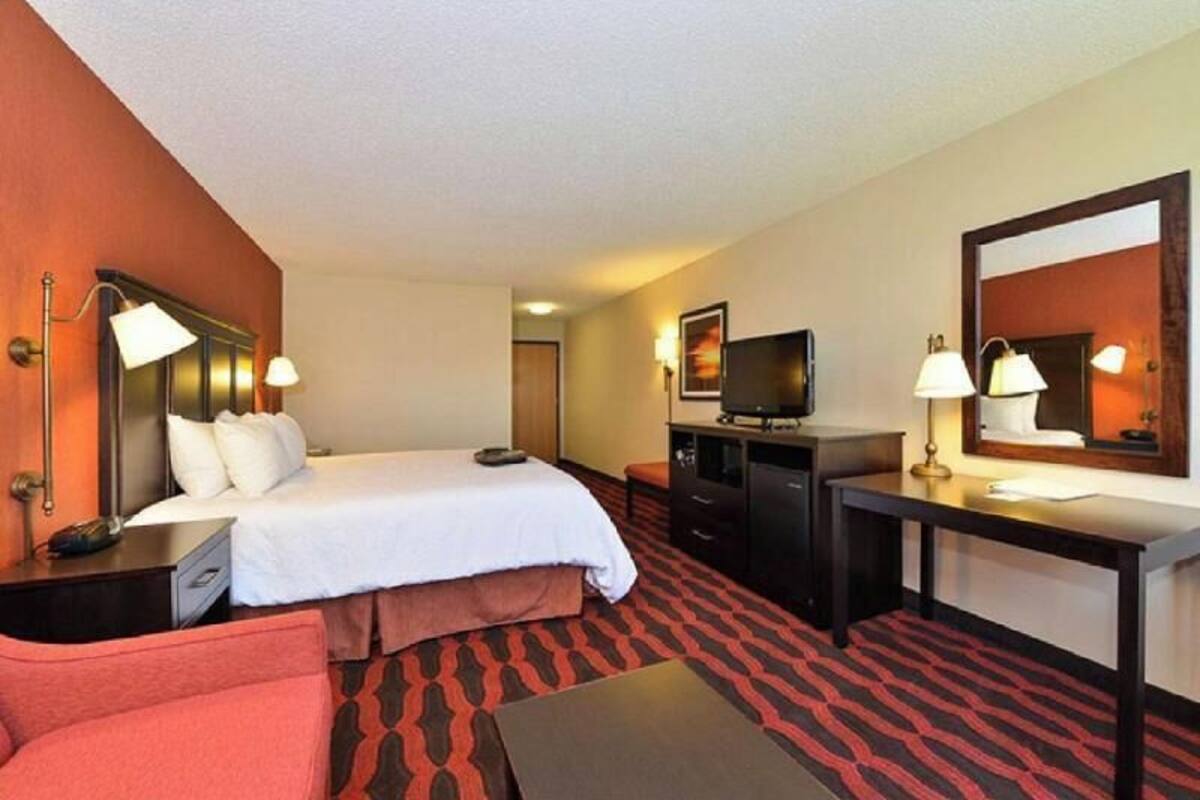 In-room safe, desk, iron/ironing board, free cots/infant beds