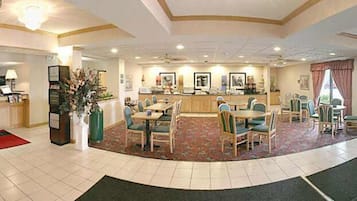 Free daily buffet breakfast