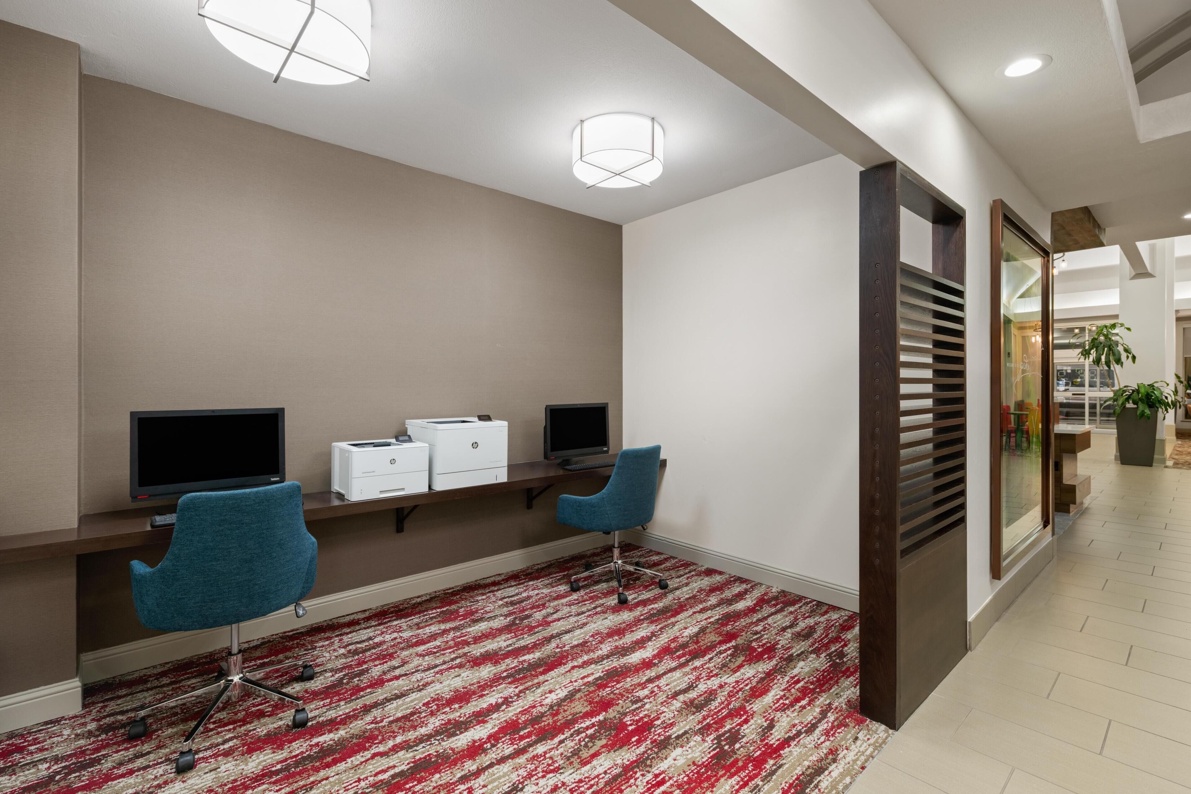 Photo - Hilton Garden Inn Portland Airport