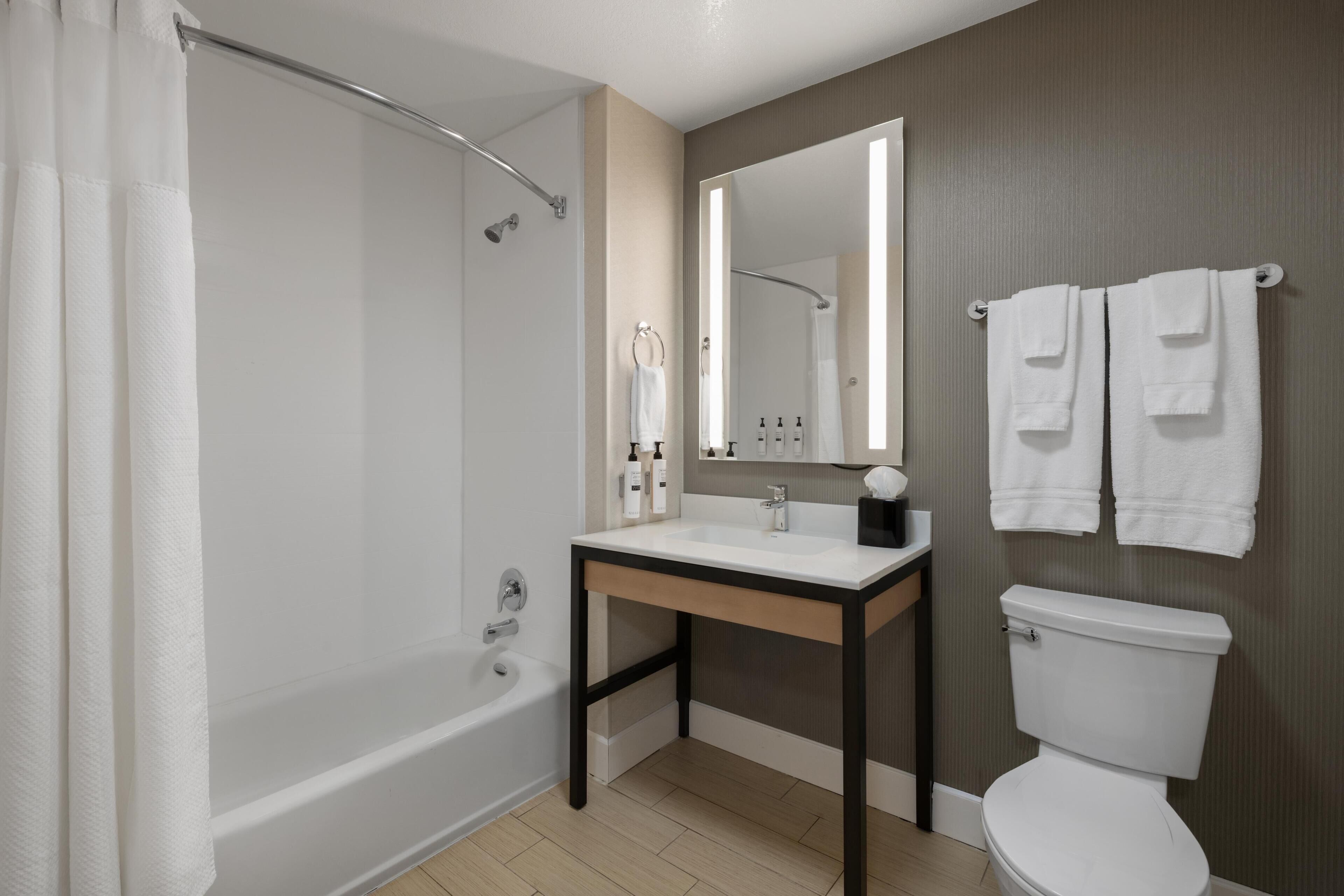 Photo - Hilton Garden Inn Portland Airport