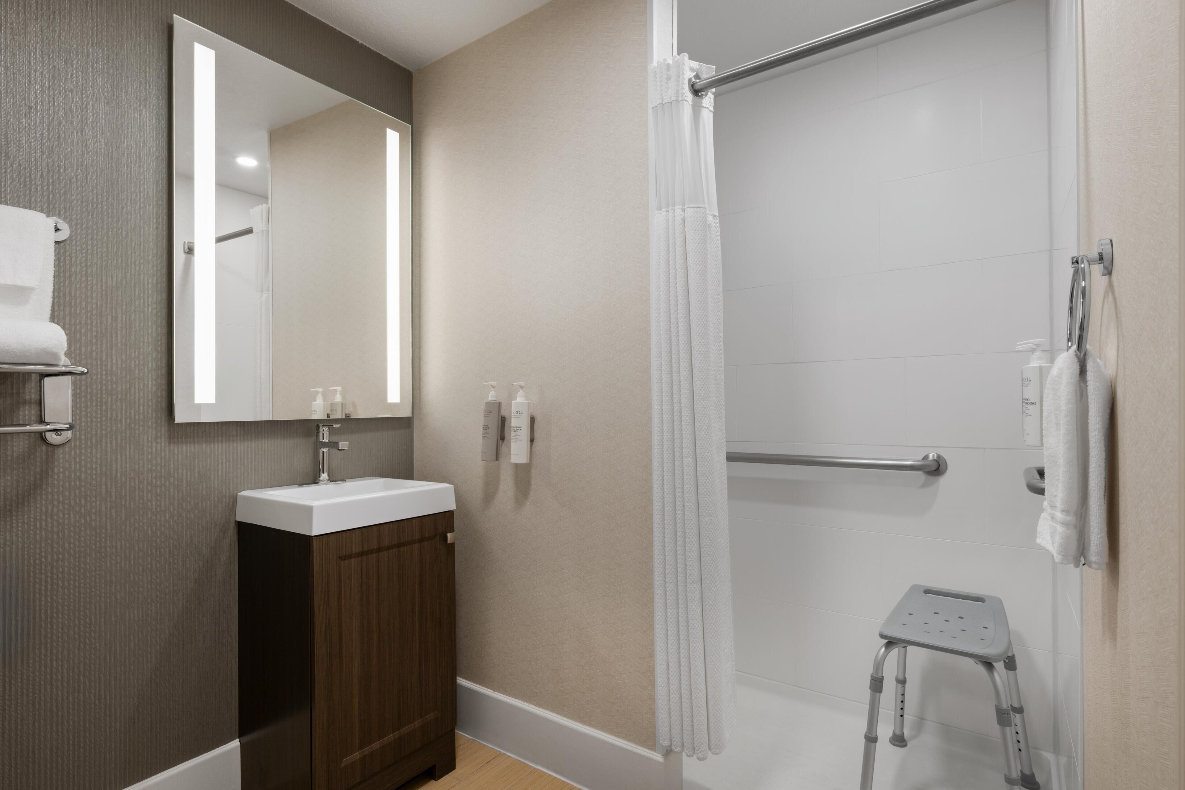Photo - Hilton Garden Inn Portland Airport