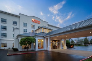 Exterior - Hilton Garden Inn Portland Airport (Portland)