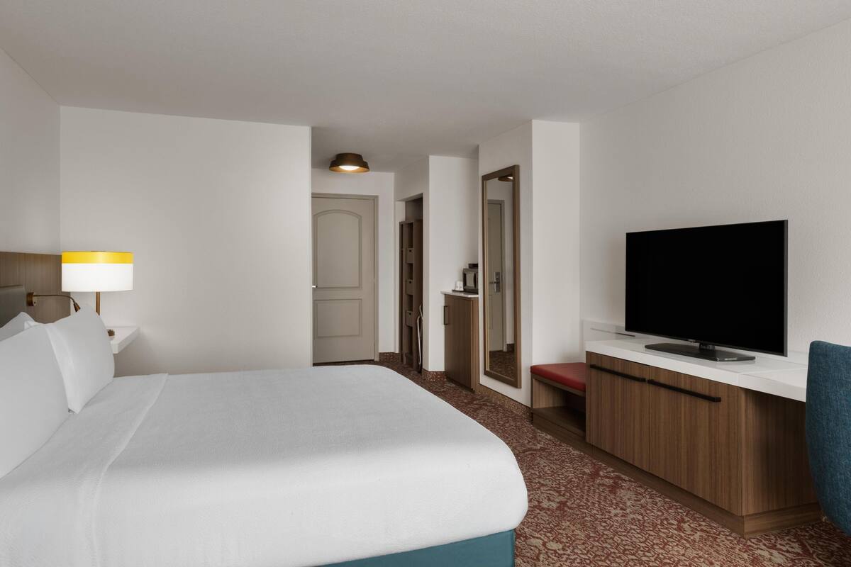 In-room safe, iron/ironing board, free cots/infant beds