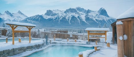 Bañera de hidromasaje exterior