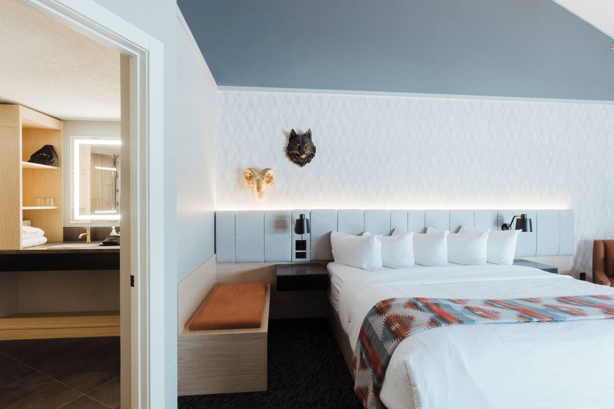 Superior King Loft Suite (No Pets, Spa Not Included) | Premium bedding, in-room safe, desk, blackout drapes