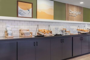 Free daily continental breakfast 