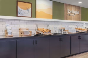 Free daily continental breakfast