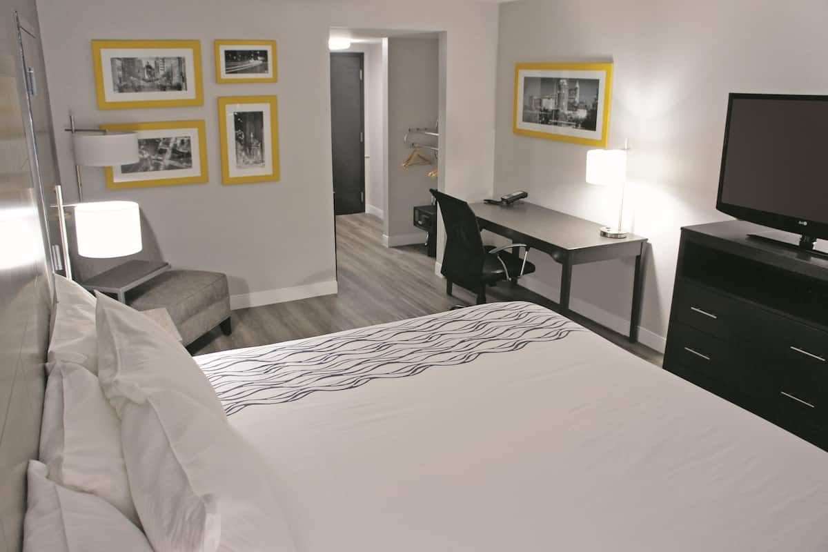 Egyptian cotton sheets, premium bedding, down duvets, pillow-top beds