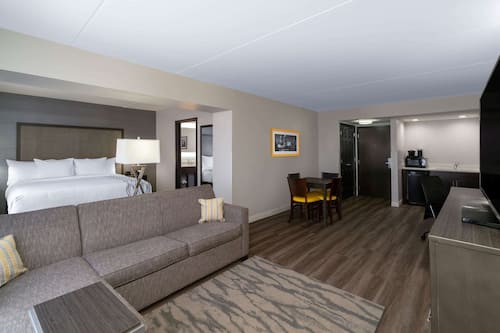 Superior Room, 1 King Bed, Non Smoking (Deluxe Executive Room)