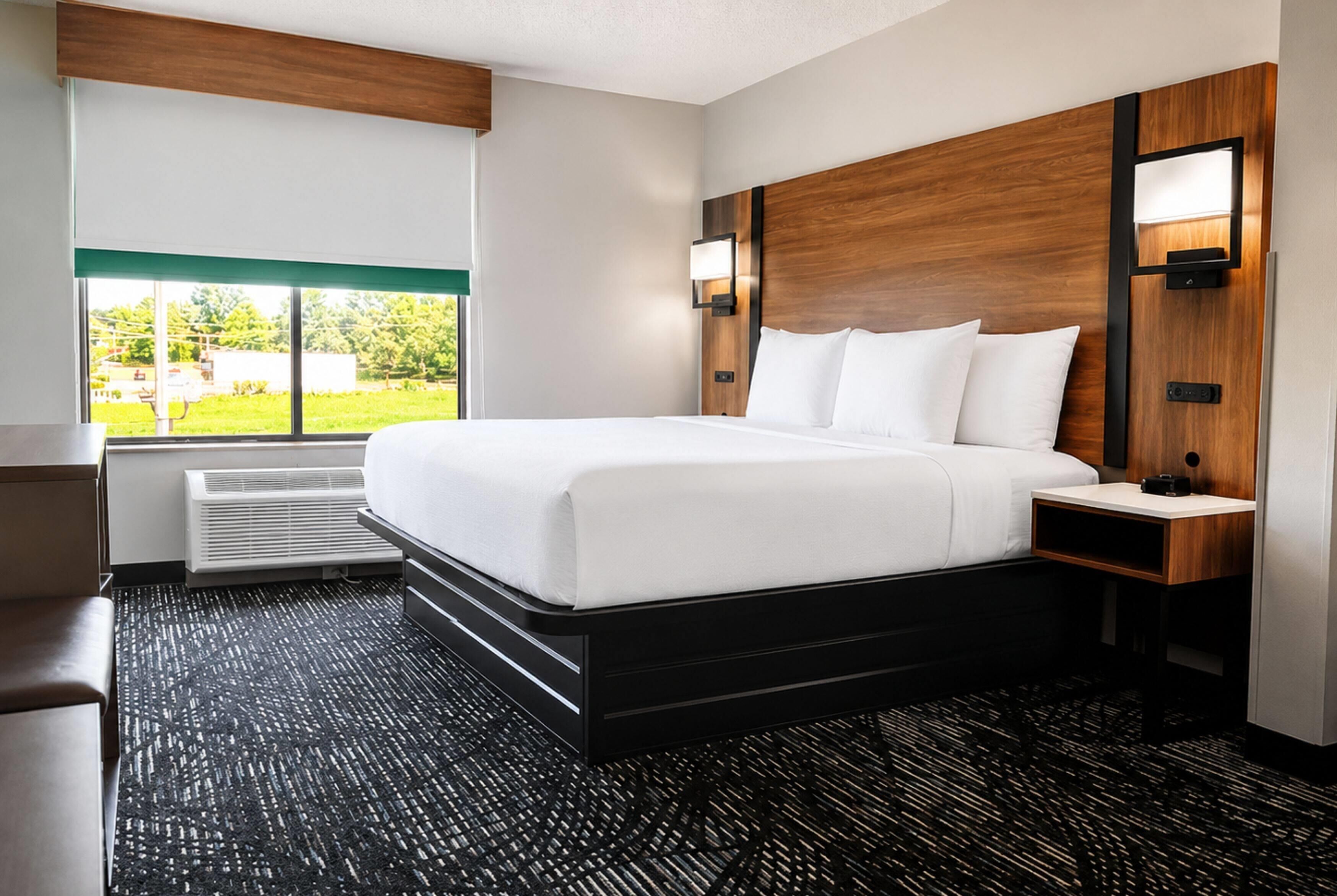 In-room safe, desk, laptop workspace, iron/ironing board