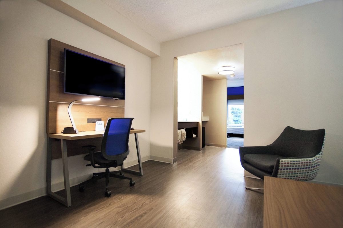 Coffre-fort, bureau, espace de travail pour ordinateurs portables