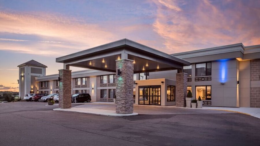 Holiday Inn Express & Suites Charlottetown by IHG