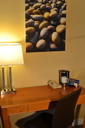 Iron/ironing board