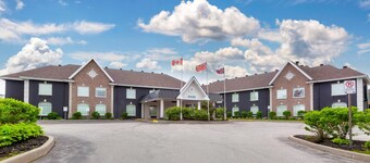 Quality Inn & Suites Oakville