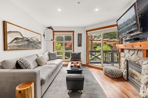 #107 Lost Lake 1 Bedroom | Living area | 40-inch flat-screen TV with cable channels, fireplace