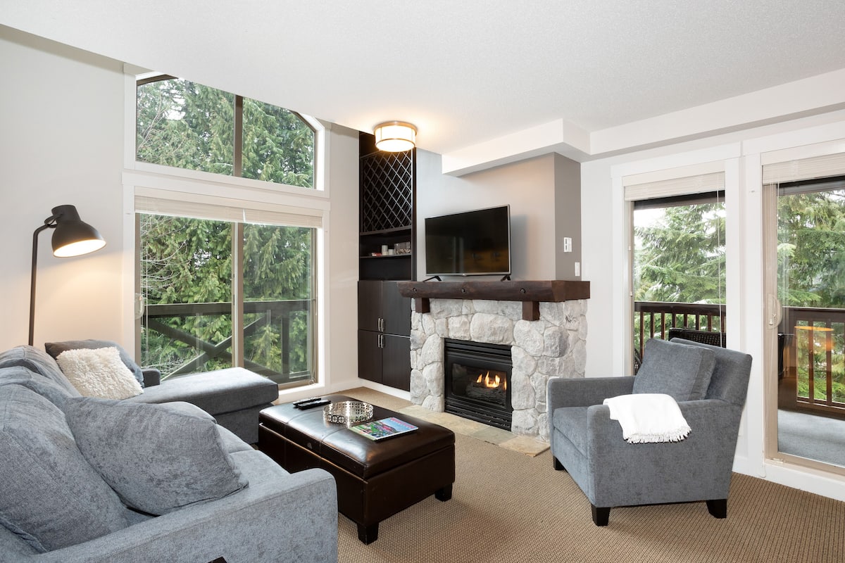 #305 Lost Lake 2 Bedroom | Coin séjour