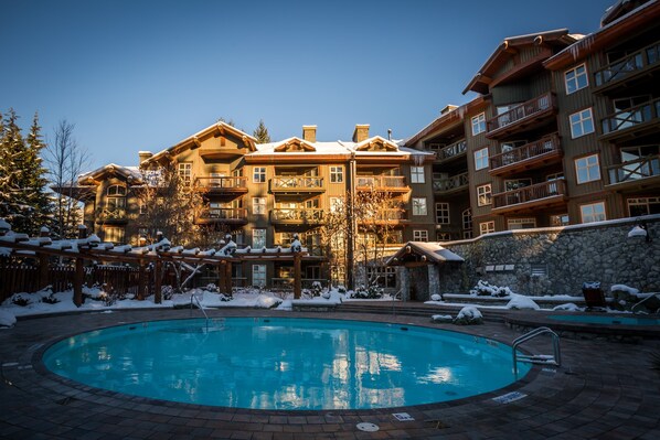 Outdoor pool, sun loungers