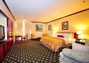 Business Room, 2 Queen Beds, Non Smoking