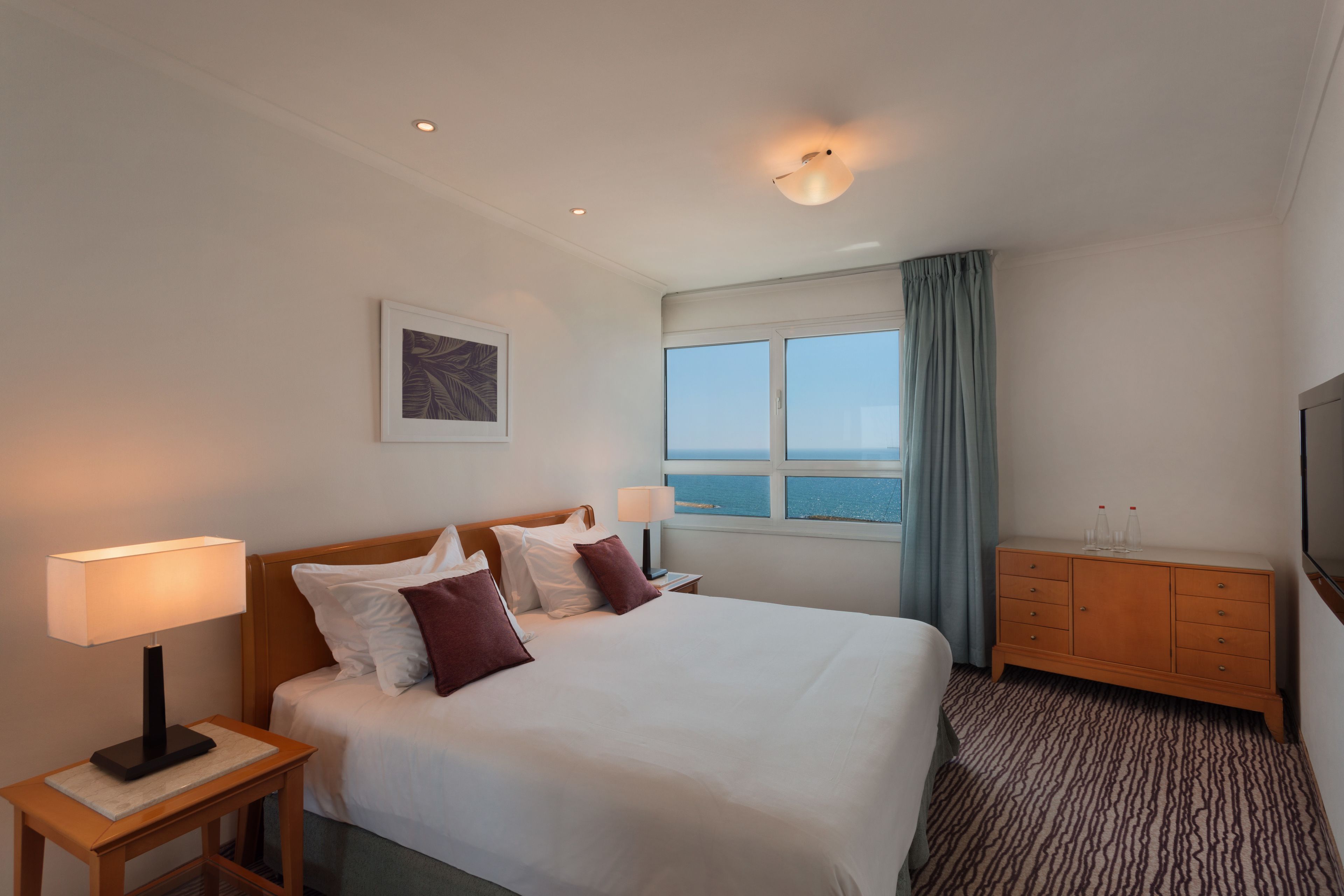 hypo-allergenic bedding, in-room safe, soundproofing, iron/ironing board