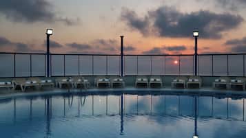 Sæsonbestemt udendørs pool
