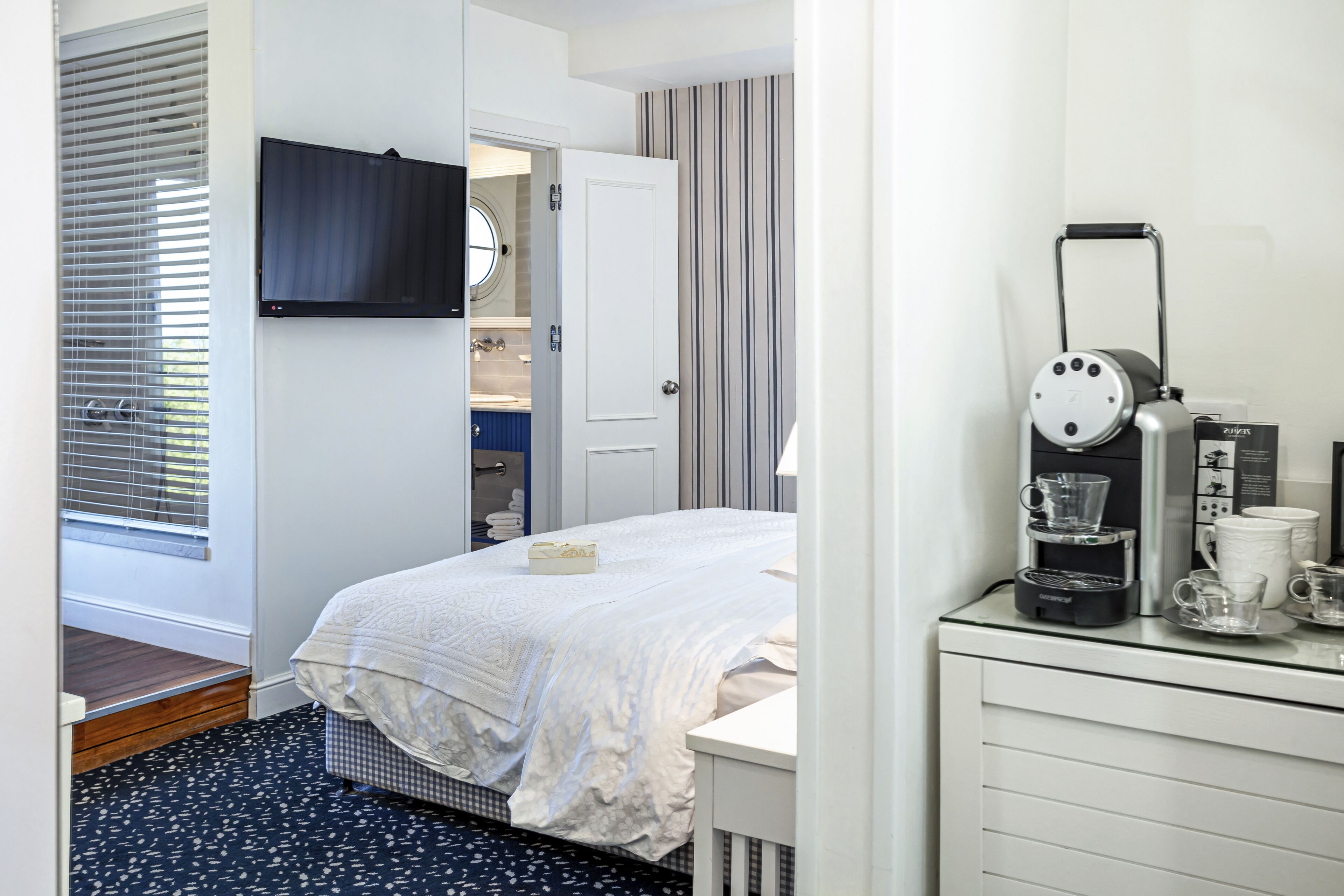 superior room | 1 bedroom, down duvets, select comfort beds, in-room safe