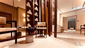 Couples treatment room(s), aromatherapy, hot stone massages