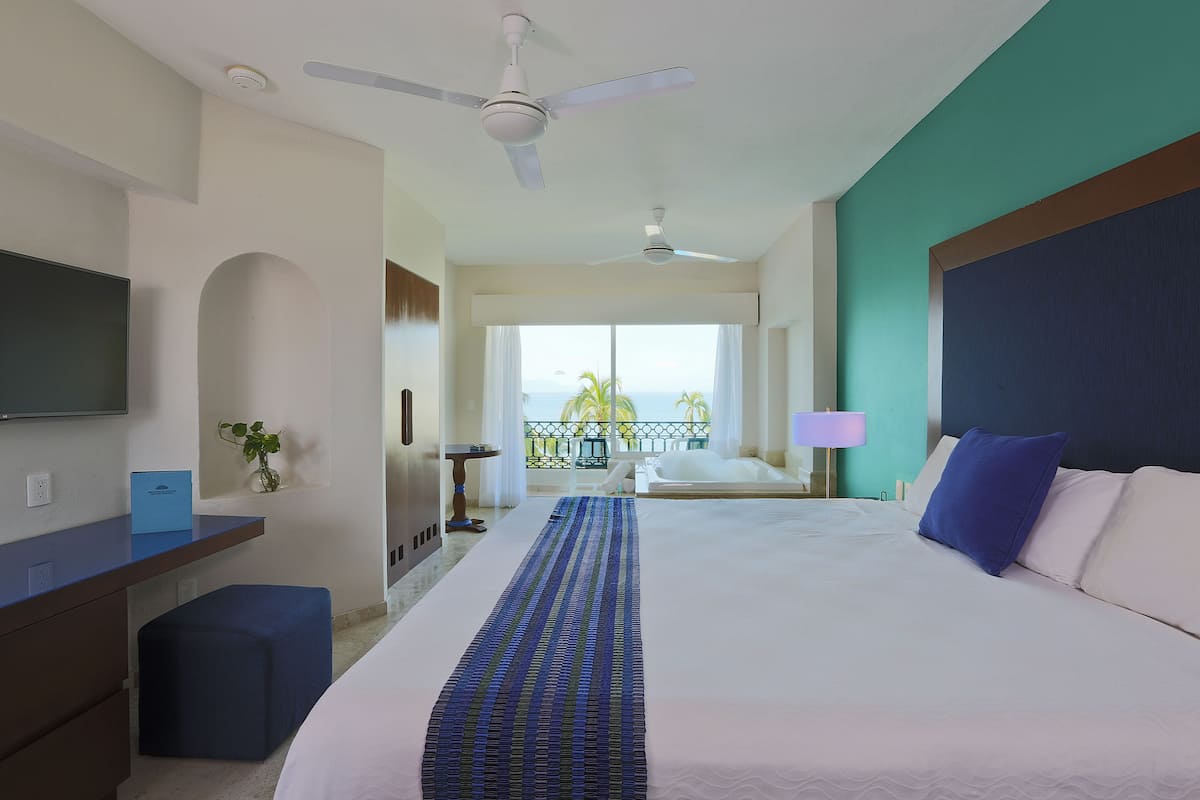 Suite Crown Plus | 1 habitación y artículos del minibar gratis