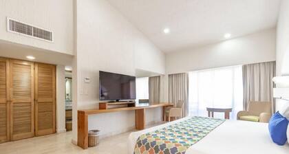 PA Beach Club & Hotel