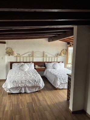 1 quarto, cofres nos quartos, individualmente decorados