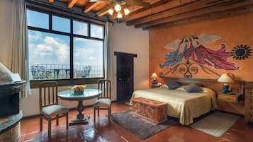 Caja de seguridad en la habitación y decoración personalizada