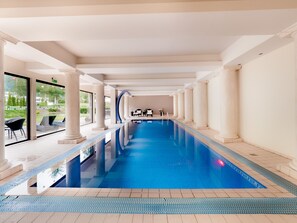 Innenpool, Liegestühle