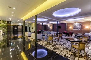 Cocktail bar