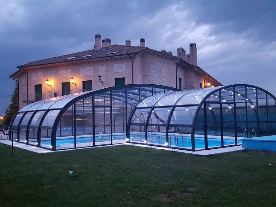 Outdoor pool, sun loungers