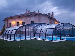 Outdoor pool, sun loungers