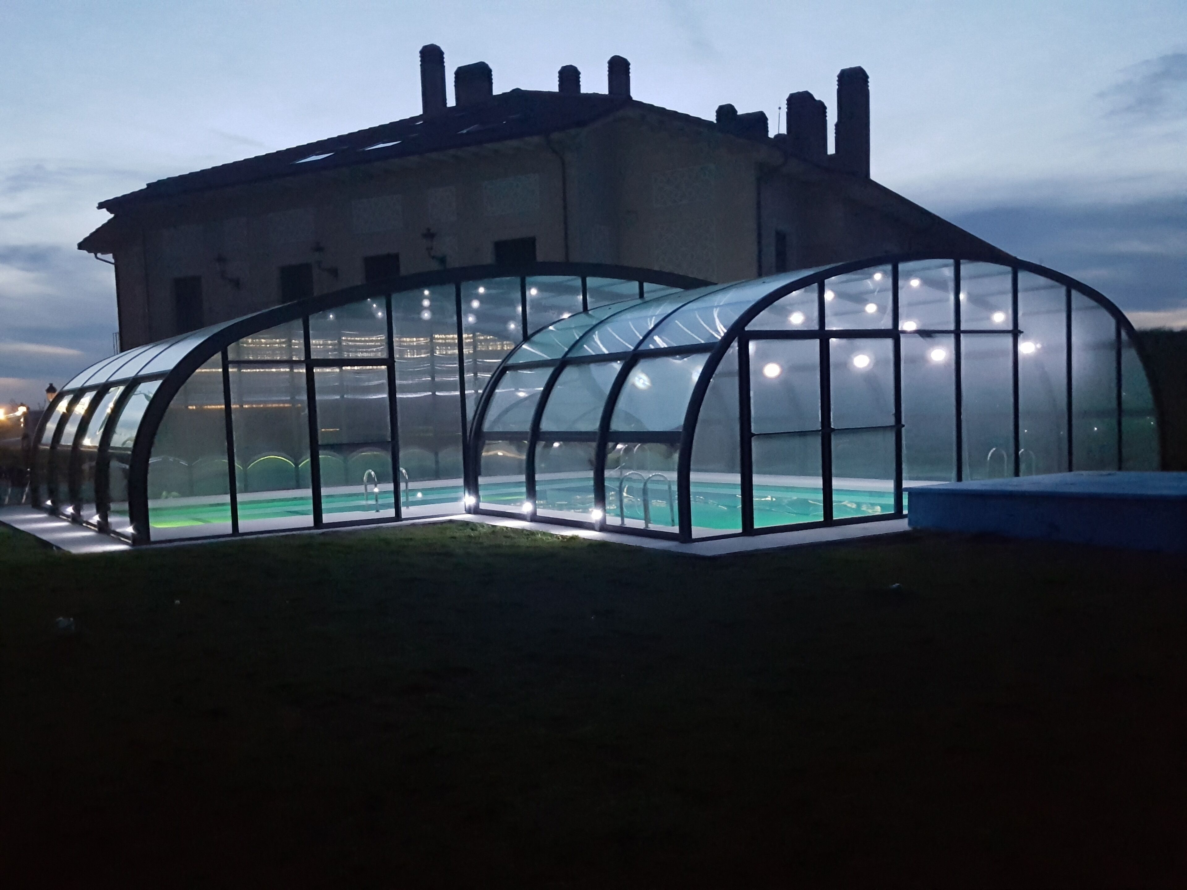 outdoor pool, pool loungers