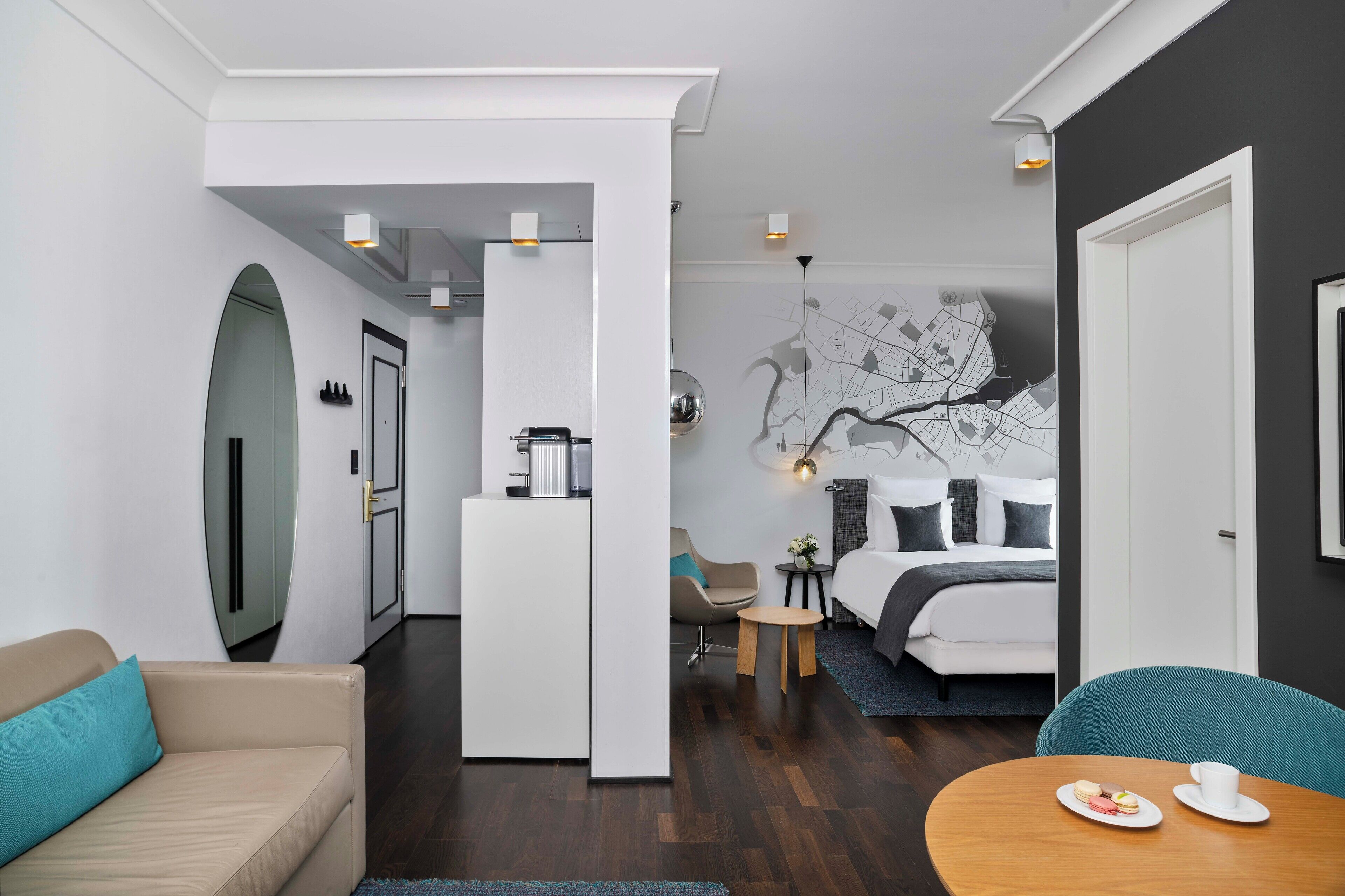 junior suite (boutique) | 1 bedroom, premium bedding, minibar, in-room safe