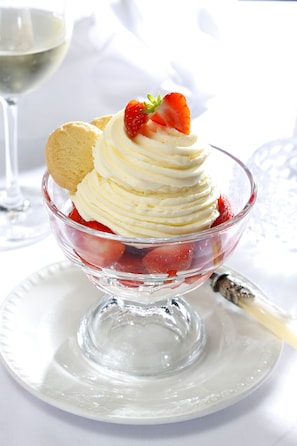 Breakfast, lunch, dinner served; Modern European cuisine