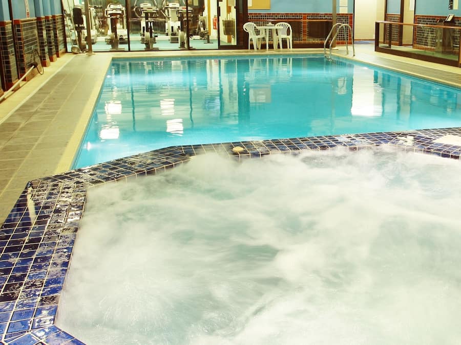 Kroppsbehandlinger, aromaterapi og svensk massasje