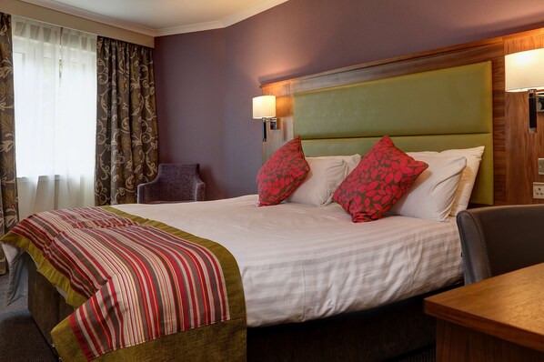 Desk, iron/ironing board, free WiFi, bed sheets