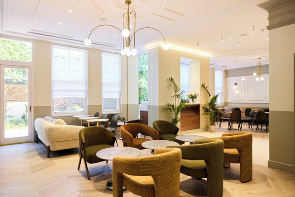 Sittområde i lobbyn