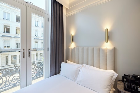 Double Room | Hypo-allergenic bedding, in-room safe, individually decorated. The Edwin Hotel