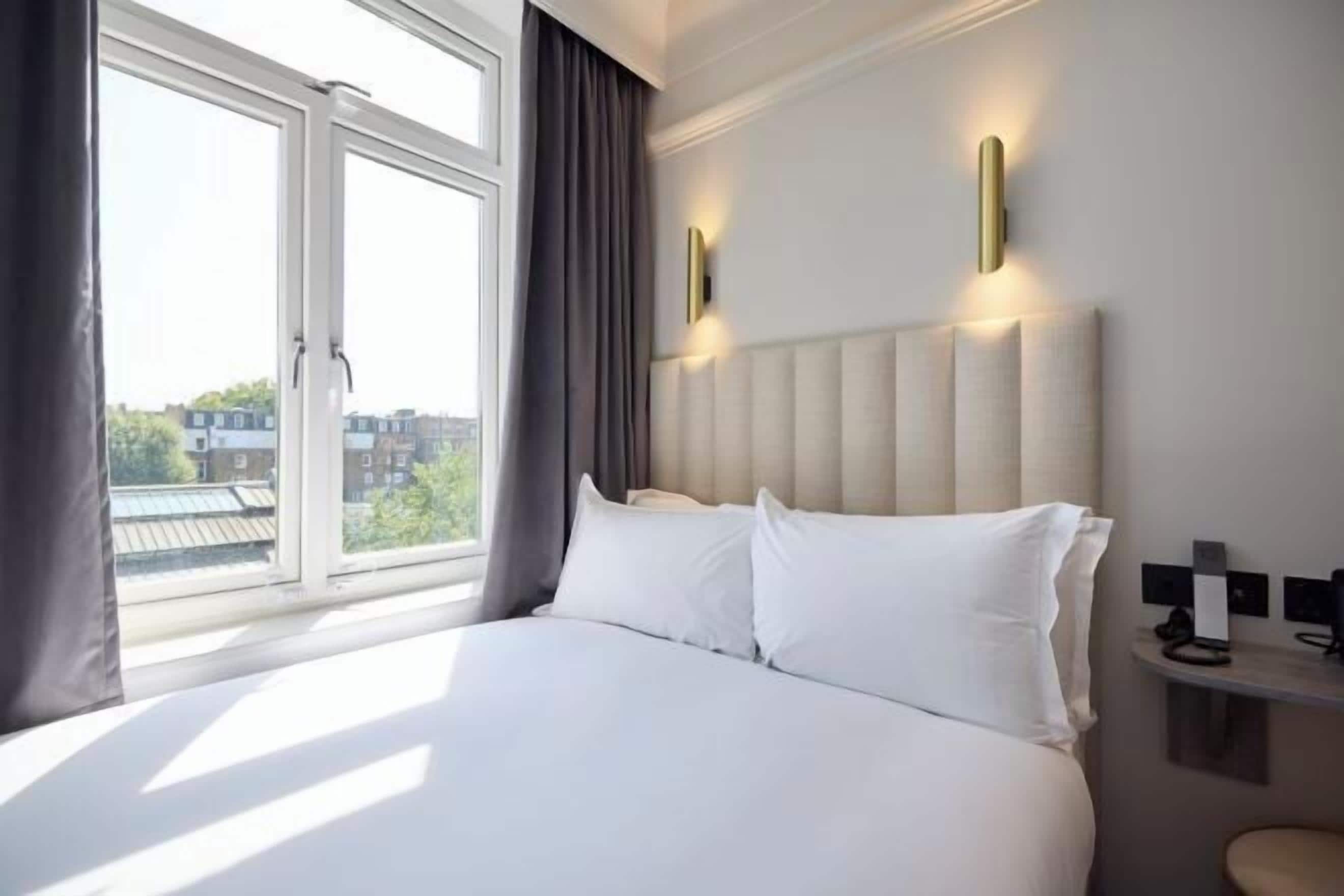 Hypo-allergenic bedding available, in-room safe, desk, blackout drapes