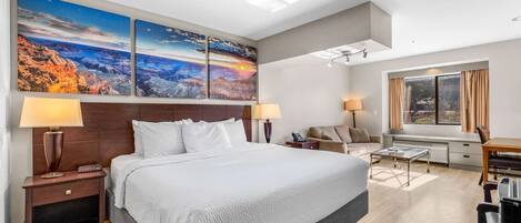 Stúdíósvíta - 1 stórt tvíbreitt rúm - reyklaust | Skrifborð, vinnuaðstaða fyrir fartölvur, myrkratjöld/-gardínur